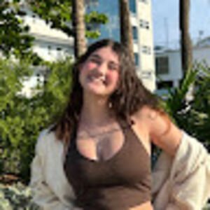 Meet your Posher, Olivia